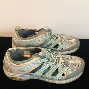 Chaco Women’s Outcross Evo Hiking Shoes Size 8